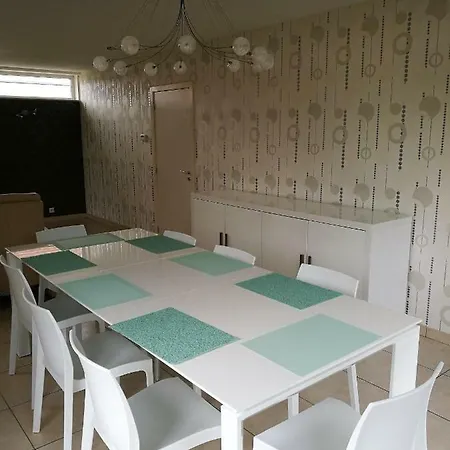 Villa In Adinkerke With Nice Garden In A Quiet Neighbourhood De Panne